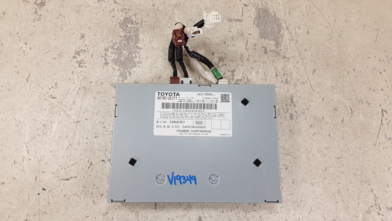 Pre-Owned 2015-2017 Toyota Sienna Satellite Radio Receiver OEM LKQ - Verify Specific Vehicle Fitment In Description - (Good)