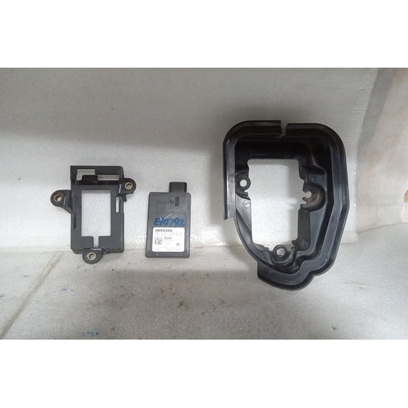 Pre-Owned 2015 Acura TLX Driver Side Quarter Mounted BSA Radar Unit 369358TZ3A120 OEM LKQ (Good)
