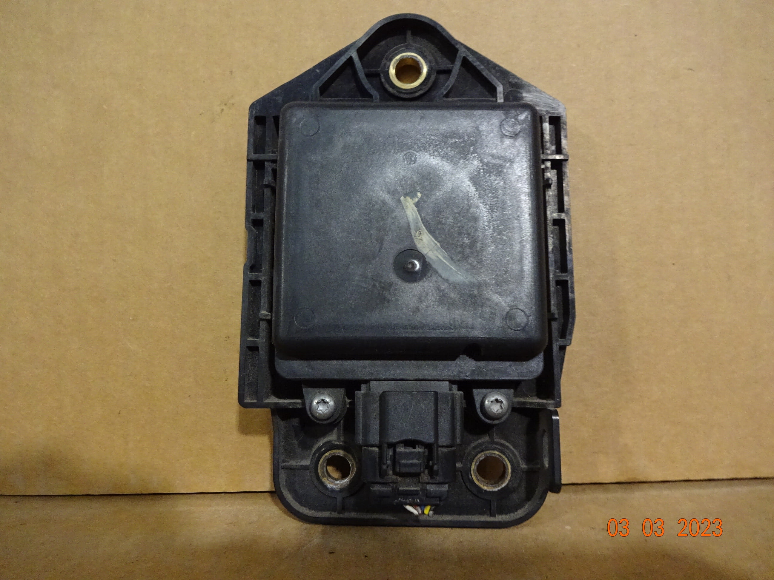 Pre-Owned 2015 Nissan Pathfinder Driver Side Radar Unit OEM (Good)