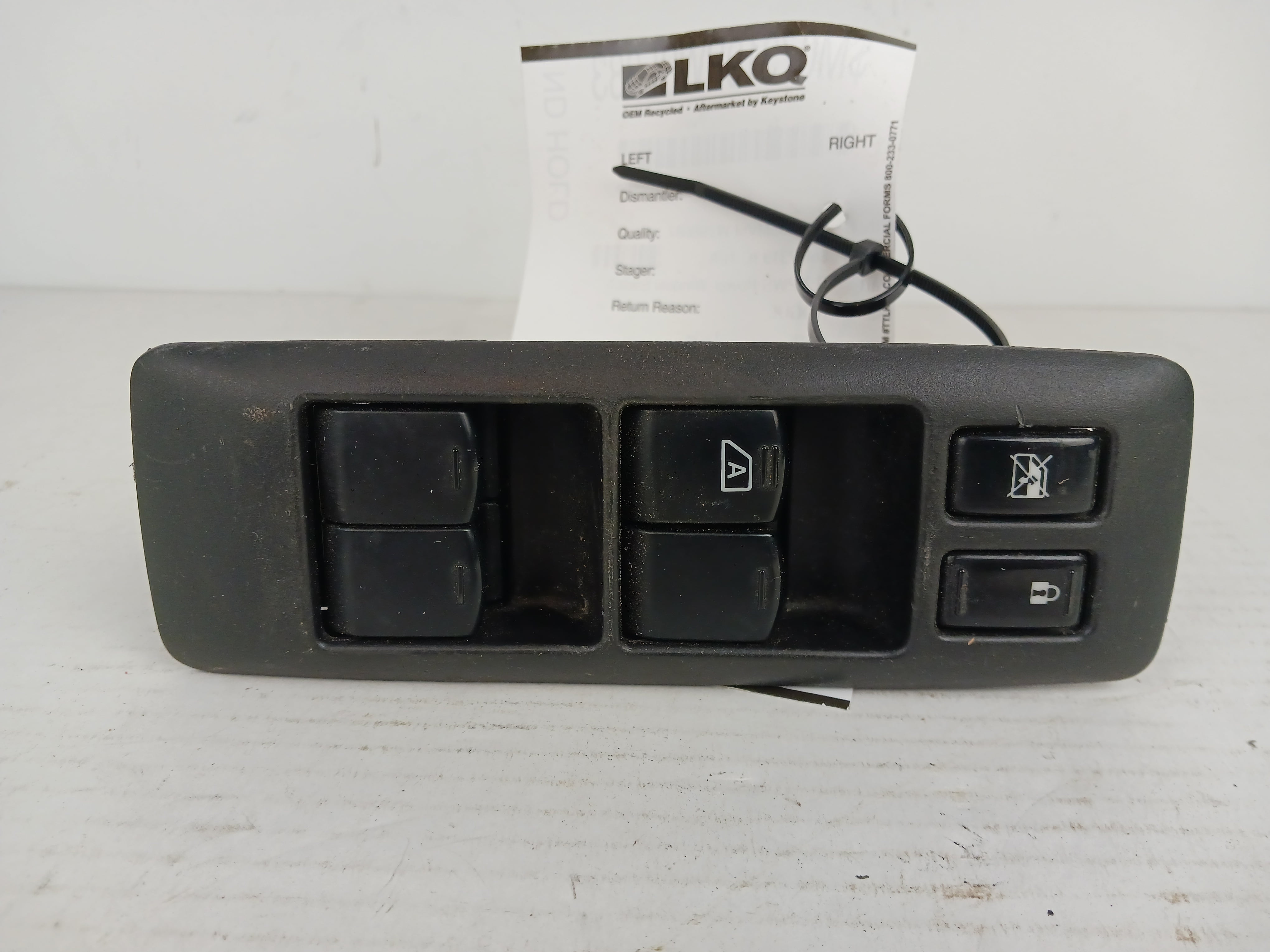 Pre-Owned 2015 Nissan Rogue LH Left Driver Side Front Master Window Switch OEM (Good)