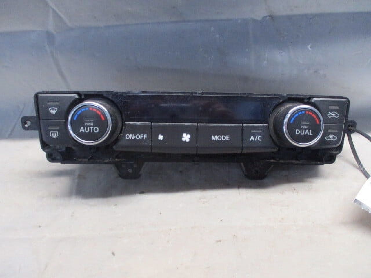 Pre-Owned 2016 2017 2018 2019 2020 Nissan Maxima AC Heater Temperature Control Unit OEM (Good)