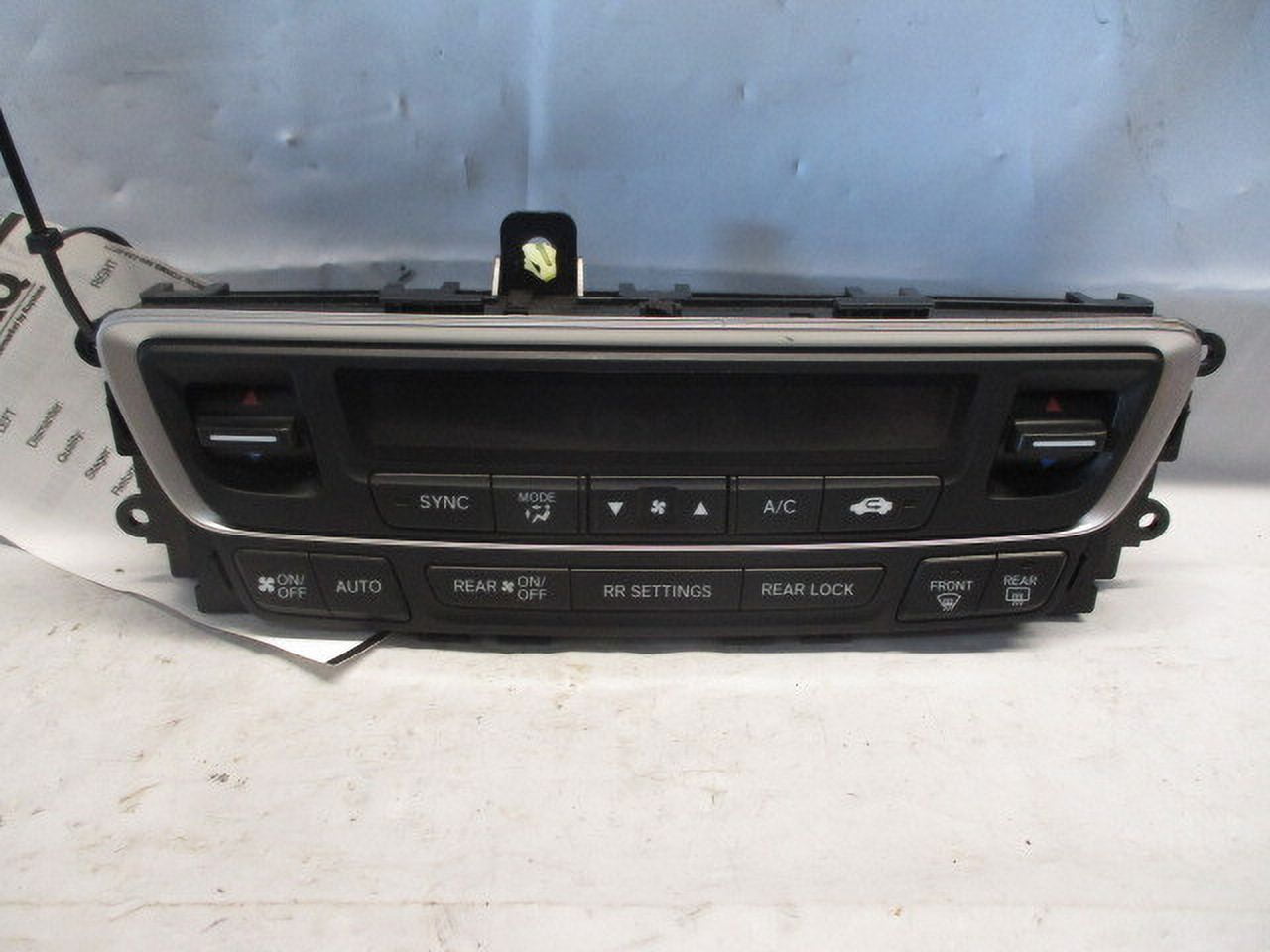 Pre-Owned 2016 2017 2018 Honda Pilot AC Heater Temperature Control Unit OEM (Good)