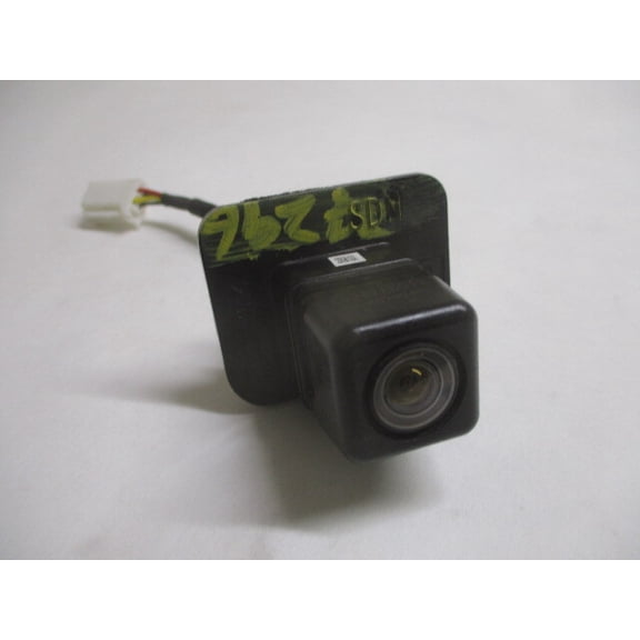 Pre-Owned 2016 2017 Subaru Legacy Back Up Rear View Camera OEM LKQ - Verify Specific Vehicle Fitment In Description - (Good)