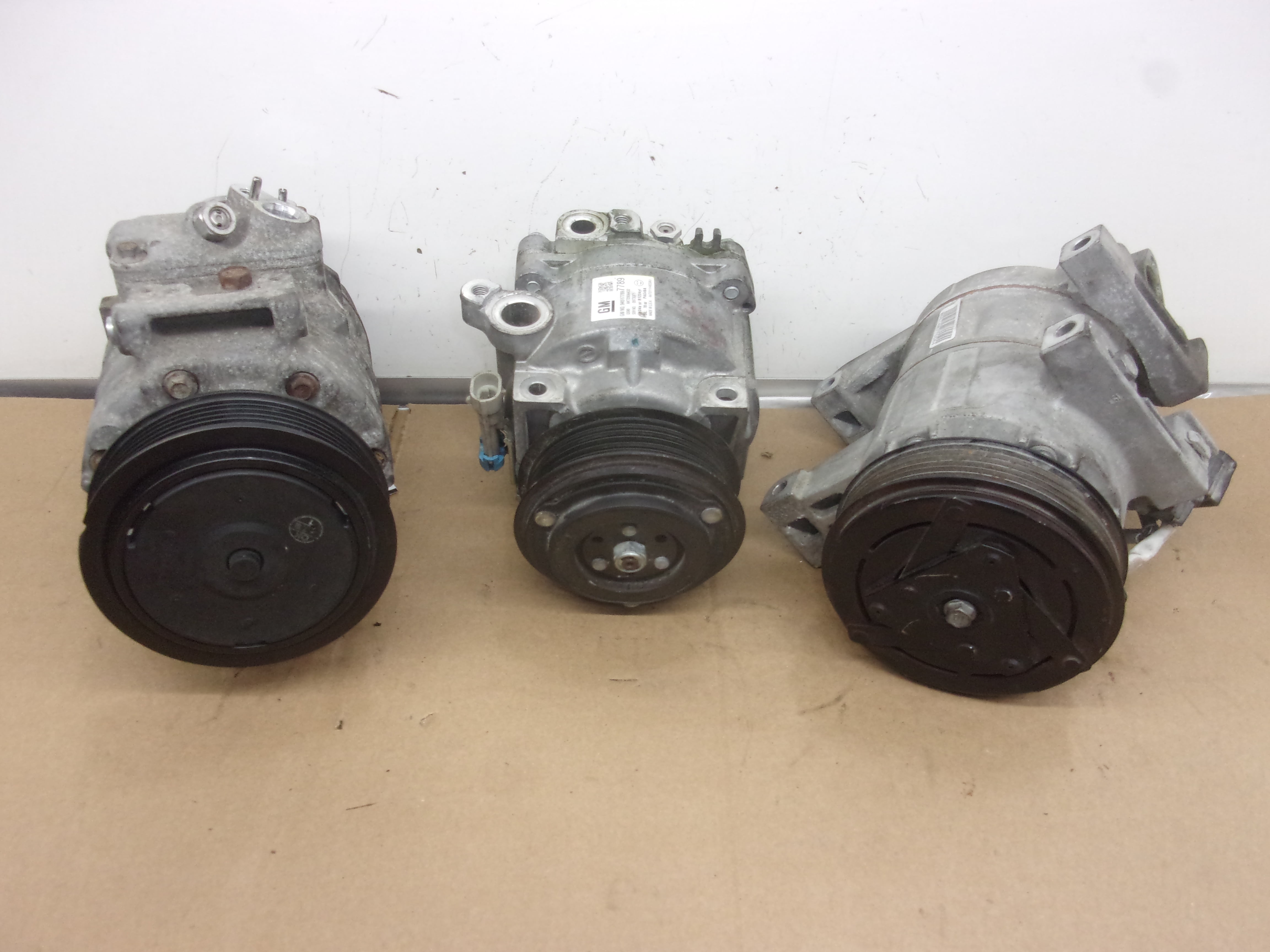 Pre-Owned 2016-2018 Kia Sorento 3.3L AC Air Conditioner Compressor 92K OEM - Verify Specific Vehicle Fitment In Description - (Good)
