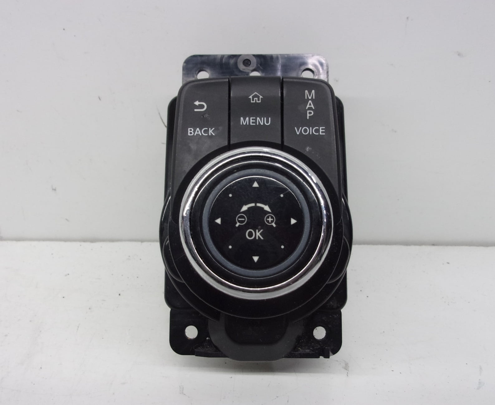 Pre-Owned 2016-2023 Nissan Maxima Navigation Radio Controller ID 283954RA0A OEM (Good)