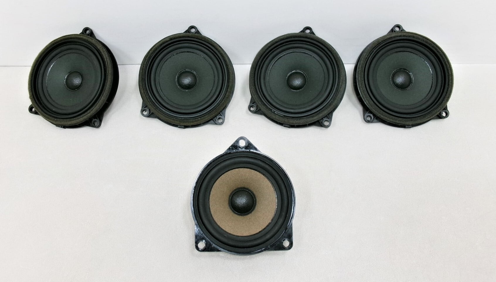 Pre-Owned 2016 BMW X1 4 Door Speakers & 1 Center Dash Speaker OEM - Verify Specific Vehicle Fitment In Description - (Good)