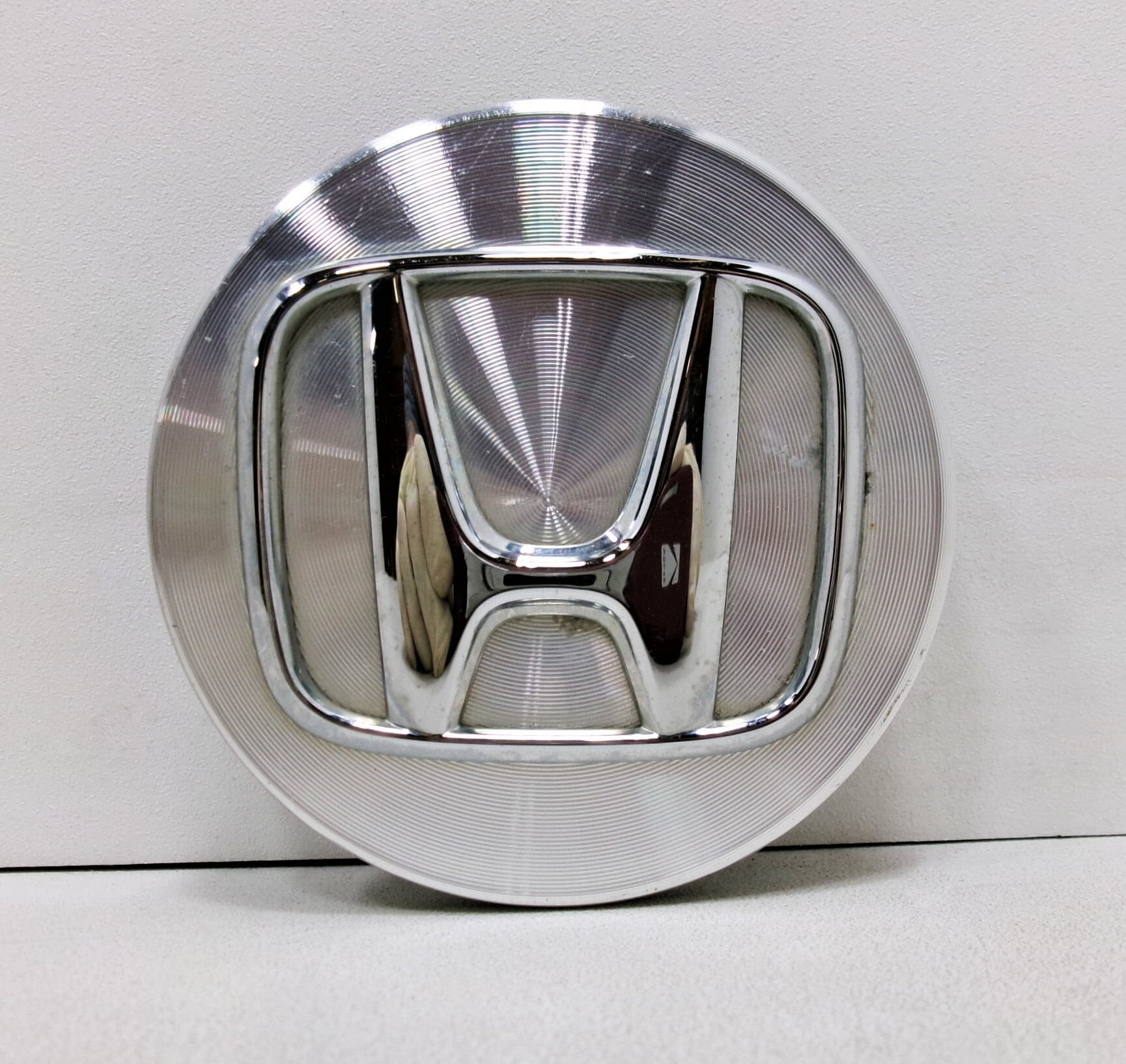 Pre-Owned 2016 Honda Pilot Wheel Center Cap OEM (Good)