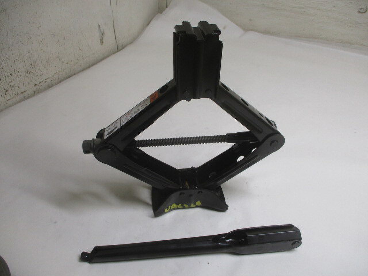 j*n様 [値段交渉可]  Expedition Jack Ford Expedition Spare Tire Jack Kit