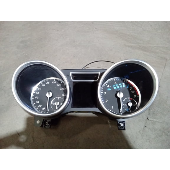 Pre-Owned 2016 Mercedes-Benz GL Class Speedometer Head Cluster A1669008614 OEM (Good)