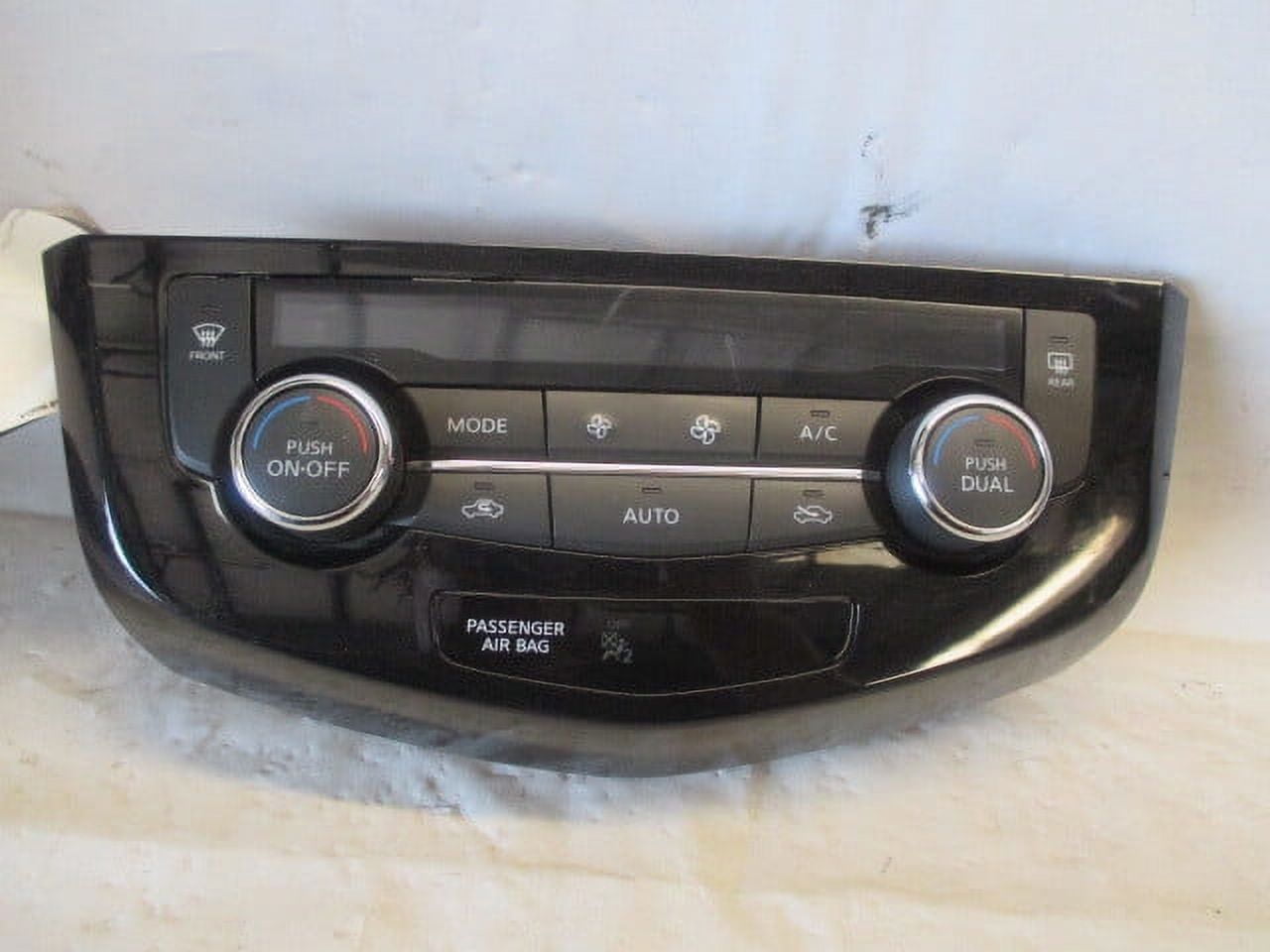 Pre-Owned 2017 2018 2019 2020 Nissan Rogue AC Heater Temperature Control Unit OEM (Good)