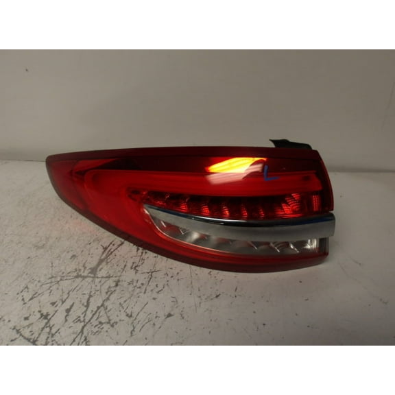 Pre-Owned 2017-2018 Ford Fusion Driver LH Tail Light Lamp OEM - Verify Specific Vehicle Fitment In Description - (Good)