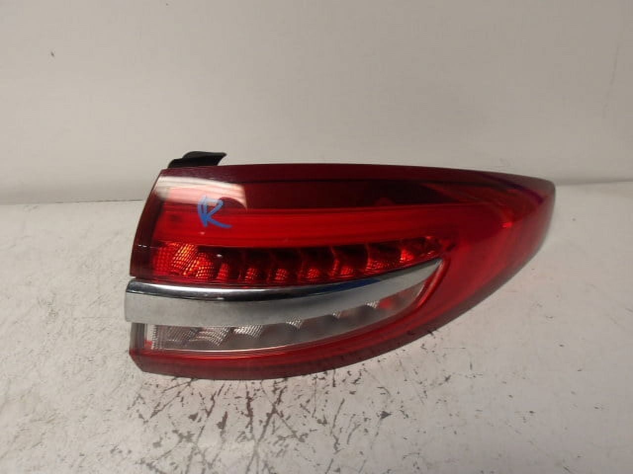 Pre-Owned 2017-2018 Ford Fusion Passenger RH Tail Light Lamp OEM - Verify Specific Vehicle Fitment In Description - (Good)