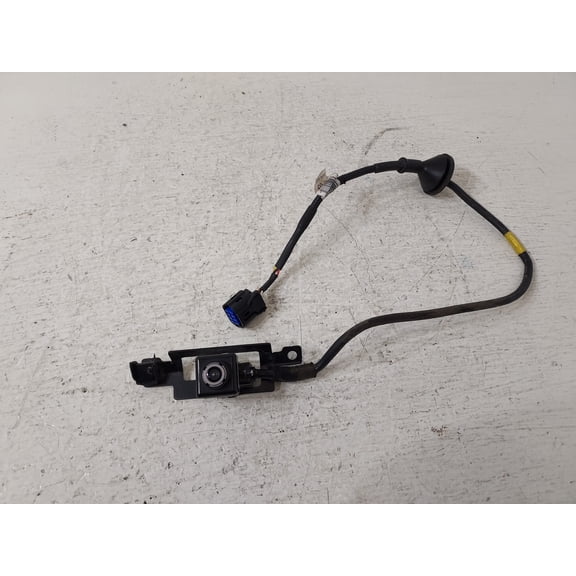 Pre-Owned 2017-2019 Kia Soul Liftgate Mount Rear View Camera OEM LKQ - Verify Specific Vehicle Fitment In Description - (Good)