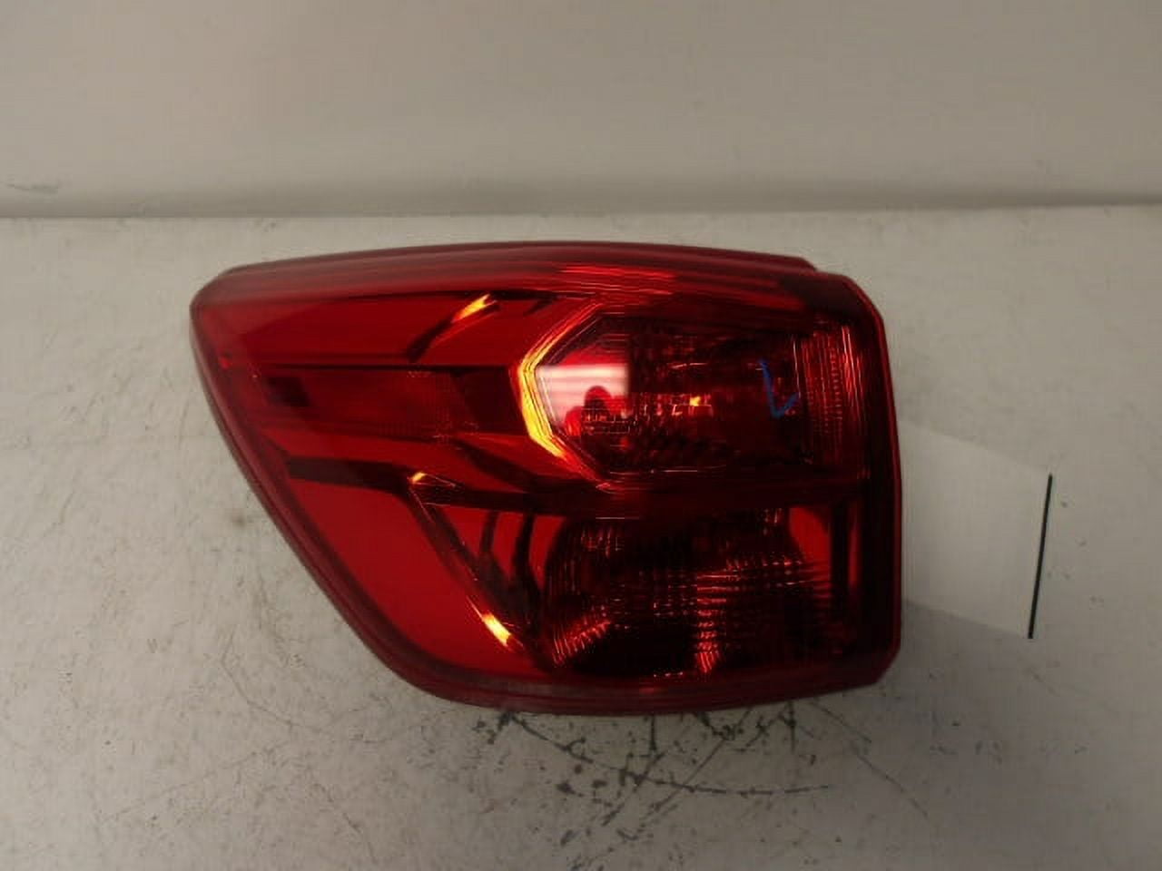 Pre-Owned 2017-2020 Nissan Pathfinder Driver LH Tail Light Lamp OEM - Verify Specific Vehicle Fitment In Description - (Good)