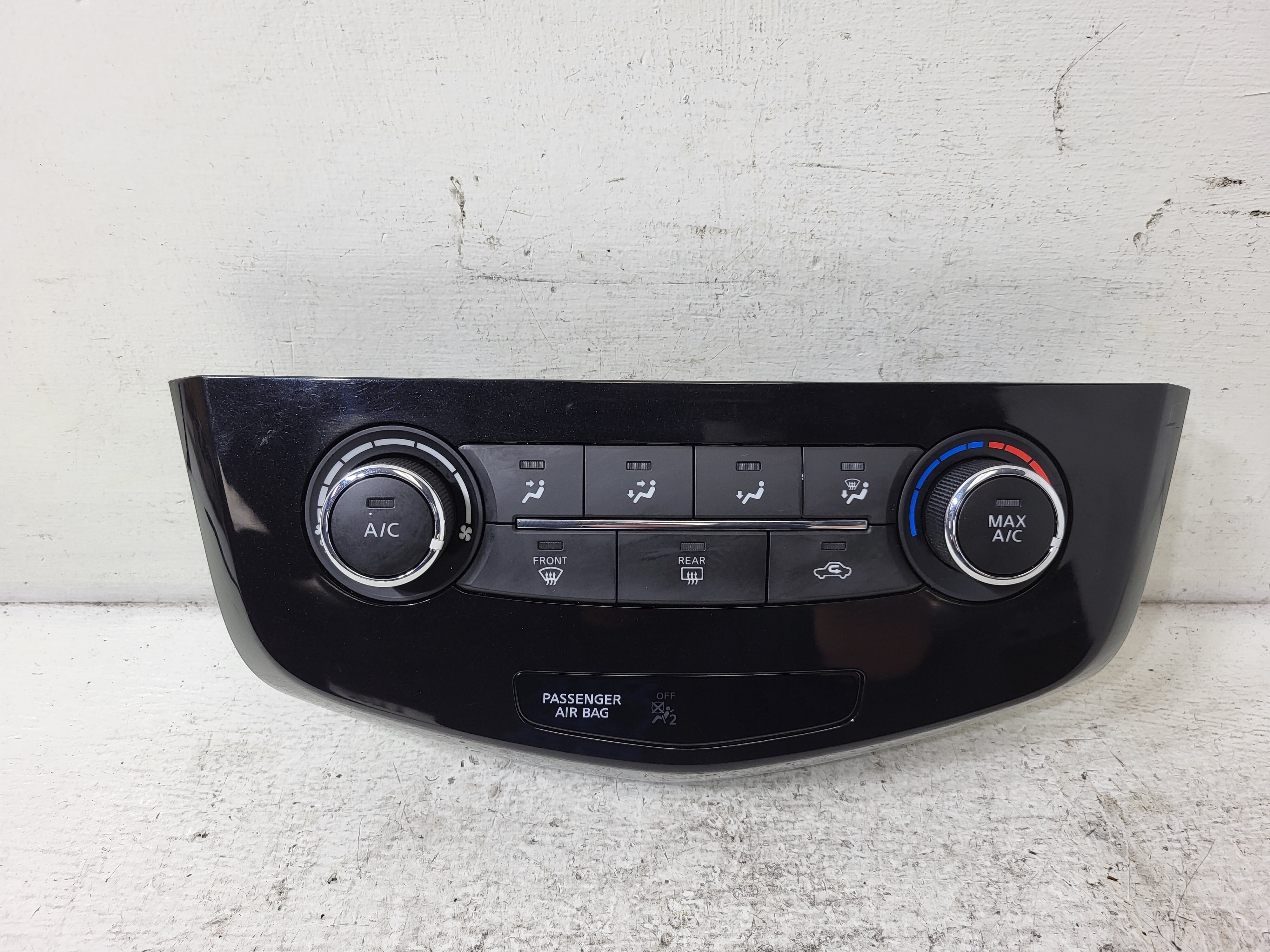 Pre-Owned 2017-2020 Nissan Rogue A/C Heat Temperature Control Unit OEM LKQ - Verify Specific Vehicle Fitment In Description - (Good)