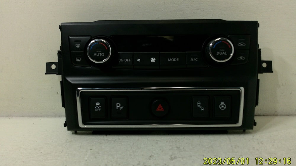 Pre-Owned 2017-2021 Nissan Titan A/C Heat Temperature Control Unit OEM LKQ (Good)
