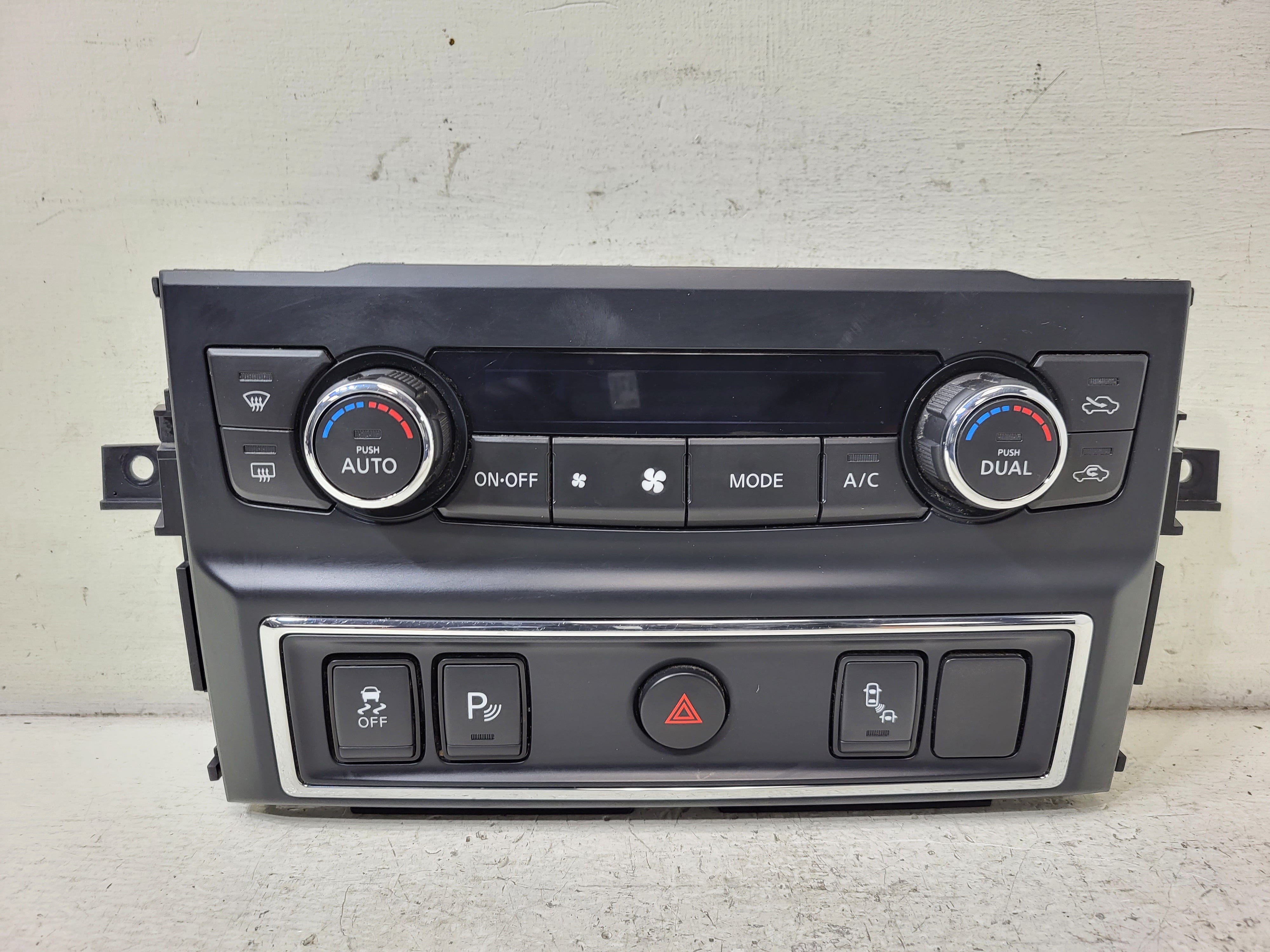 Pre-Owned 2017-2021 Nissan Titan A/C Heat Temperature Control Unit OEM LKQ - Verify Specific Vehicle Fitment In Description - (Good)