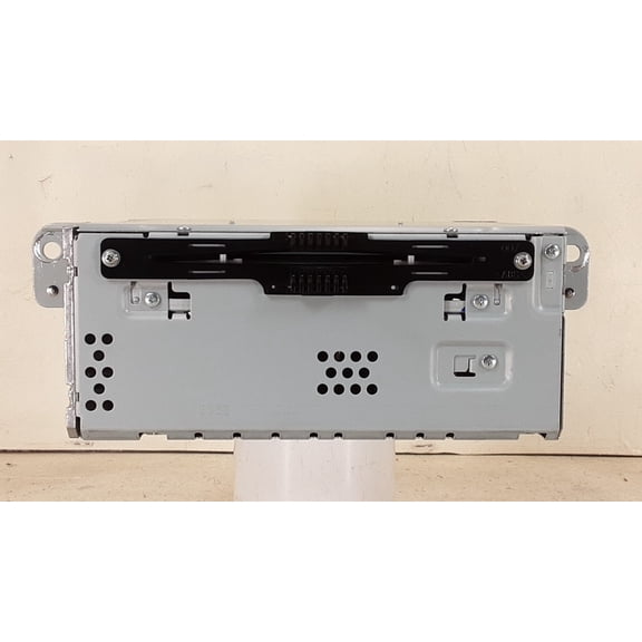 Pre-Owned 2017 Ford Escape CD Player Radio Audio Media Receiver OEM LKQ - Verify Specific Vehicle Fitment In Description - (Good)