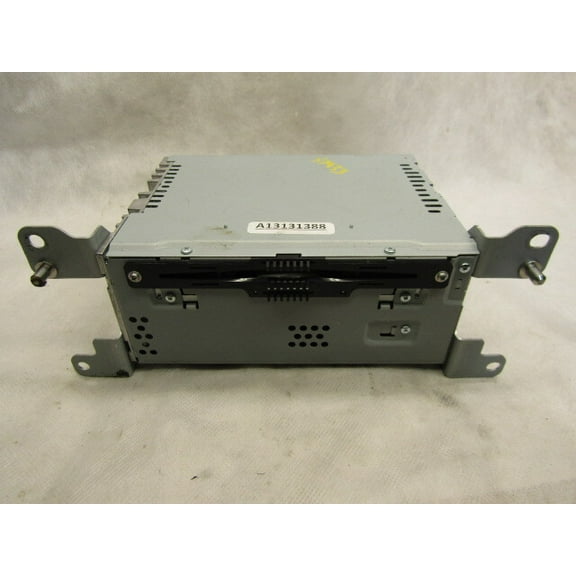 Pre-Owned 2017 Ford Fusion AM FM CD MP3 Radio Receiver OEM LKQ - Verify Specific Vehicle Fitment In Description - (Good)