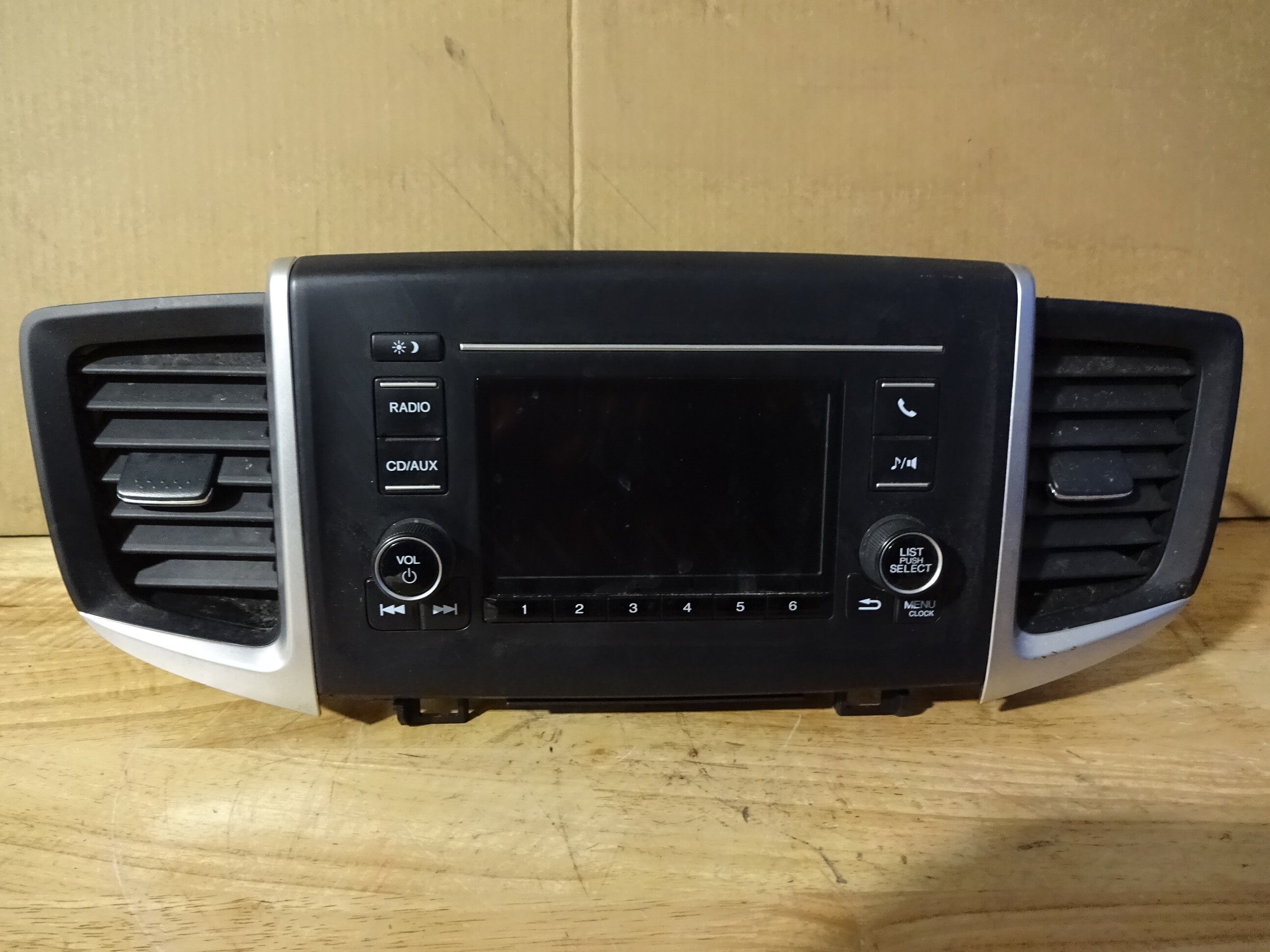 UGAR 7"/10" Dash Installation Kit For Honda Stream 2006-2014 - Radio Stereo Mounting Bracket - View #7