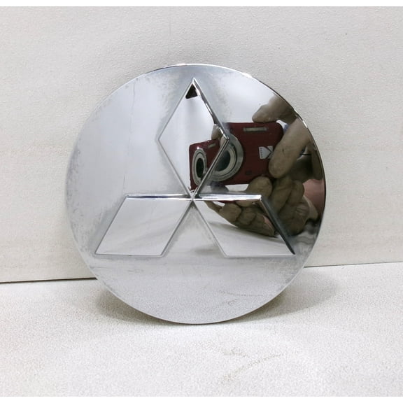 Pre-Owned 2017 Mitsubishi Lancer Wheel Rim Chrome Center Cap 4252A027 OEM - Verify Specific Vehicle Fitment In Description - (Good)