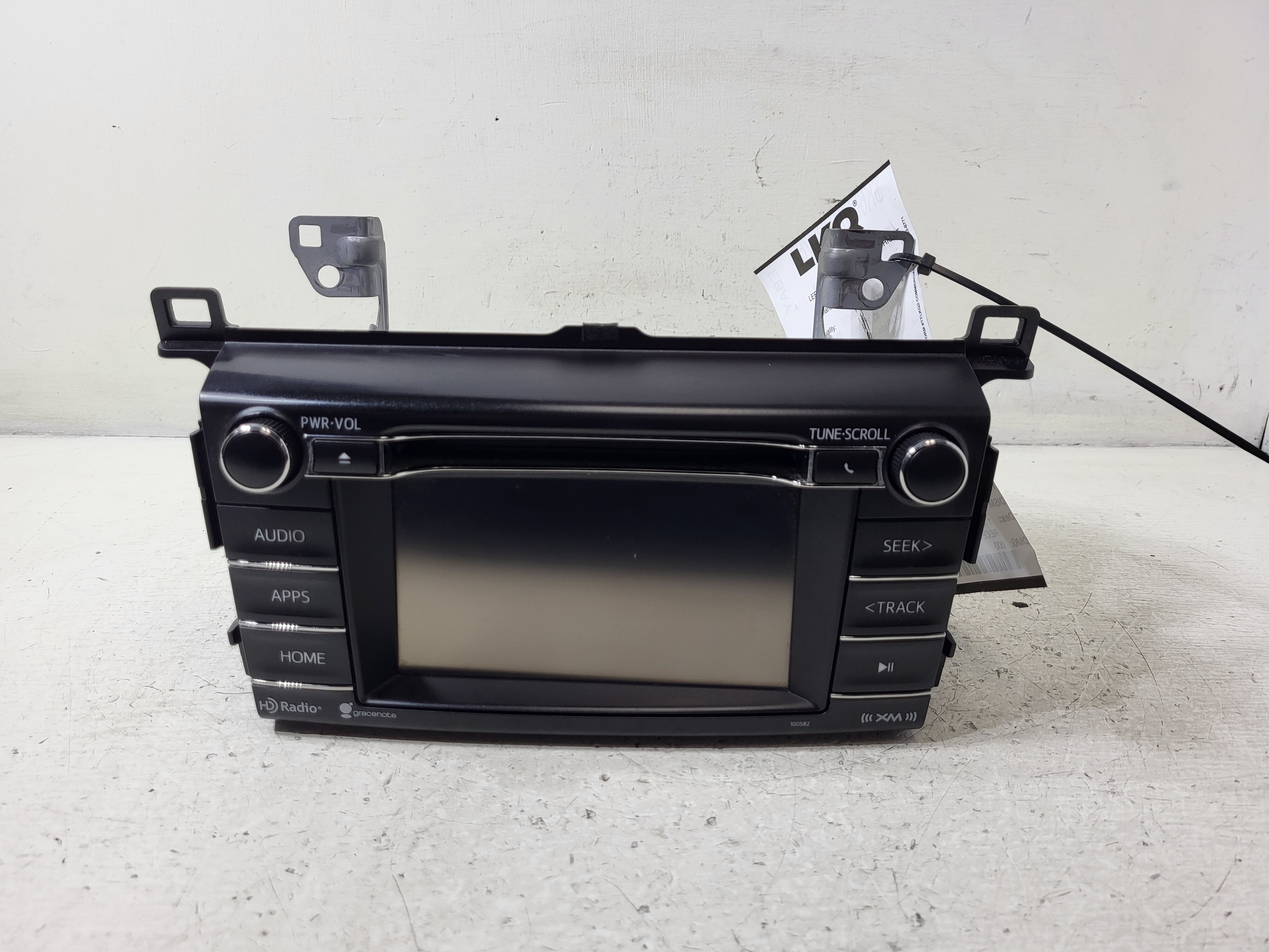 Pre-Owned 2017 Toyota Rav4 Radio Receiver AM FM OEM LKQ (Good)