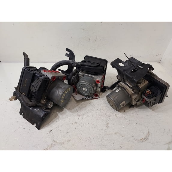 Pre-Owned 2017 Toyota Tundra Anti Lock Brake Pump Assembly 164k Miles OEM LKQ - Verify Specific Vehicle Fitment In Description - (Good)