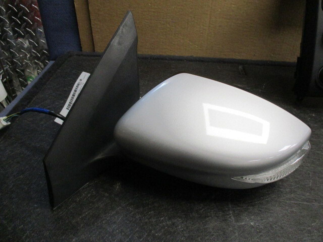 Pre-Owned 2018 2019 Nissan Sentra Driver LH Side Door Mirror OEM (Good)
