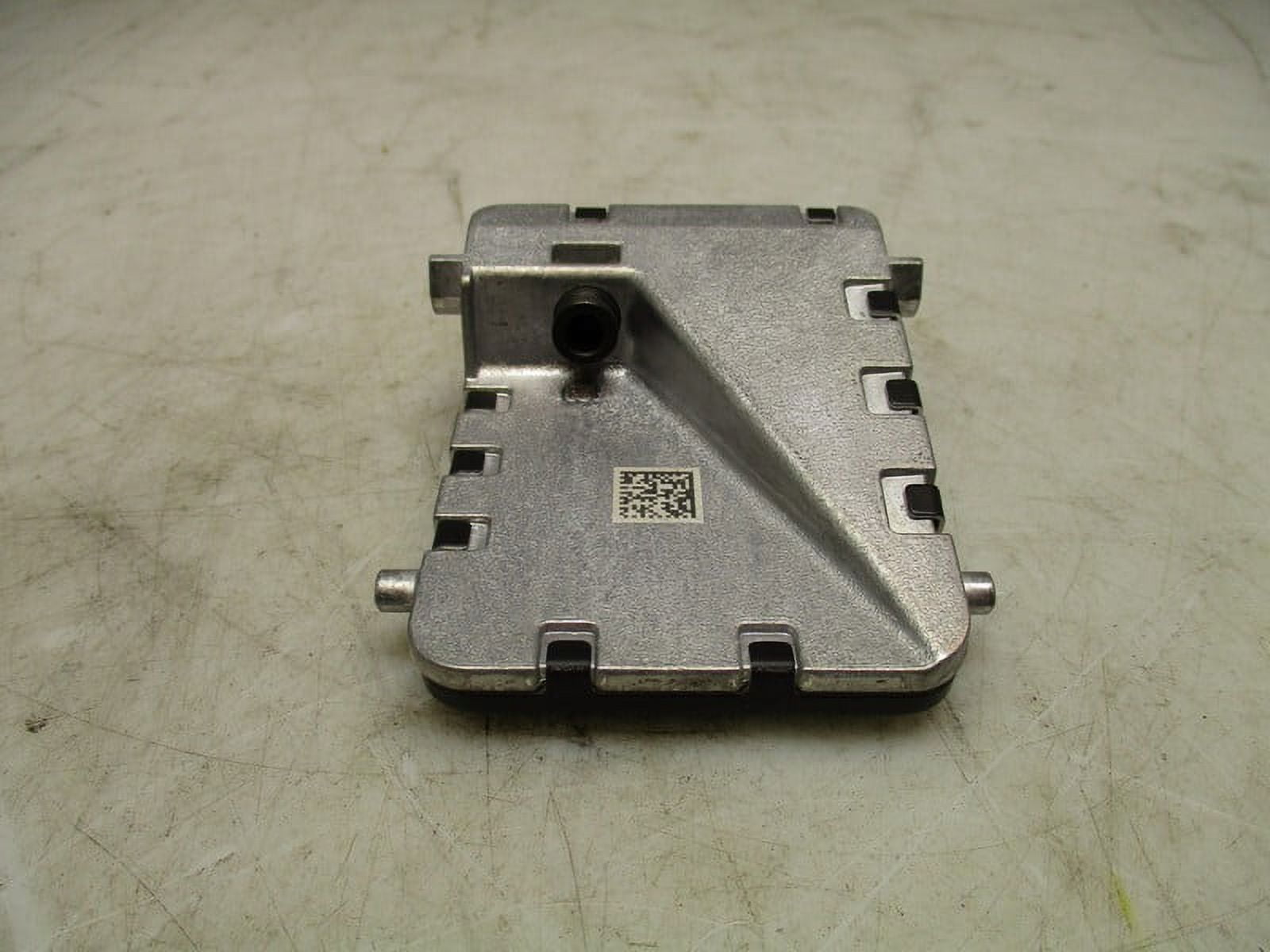 Pre-Owned 2018-2019 Toyota Camry Windshield Mounted Lane Departure Radar Unit OEM (Good)