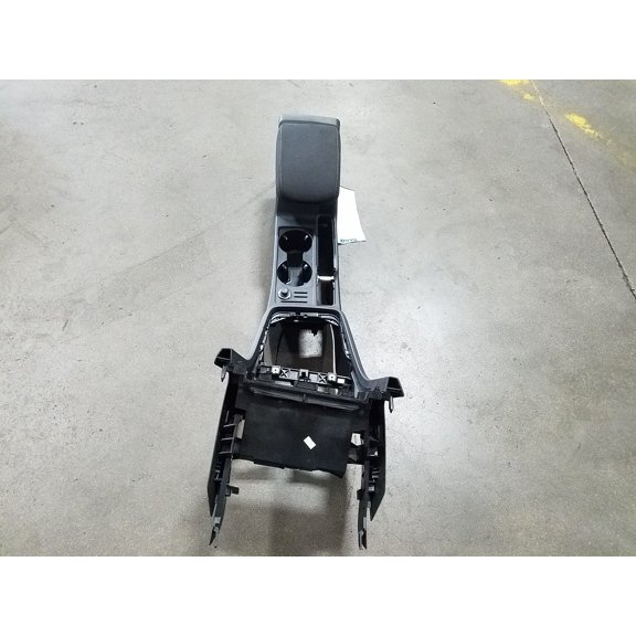 Pre-Owned 2018-2019 Volkswagen Jetta Floor Center Console Assembly OEM LKQ (Good)