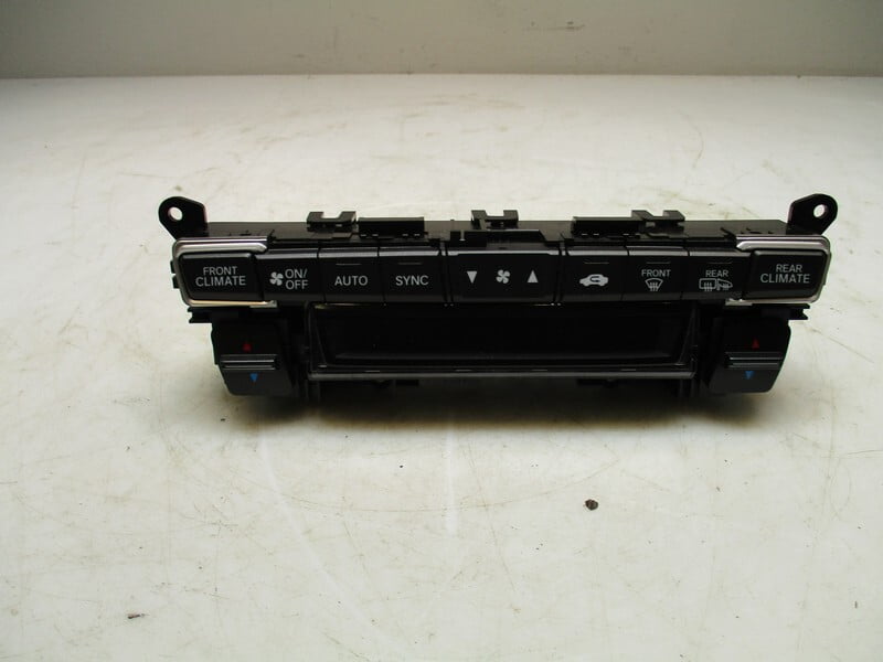 Pre-Owned 2018-2020 Honda Odyssey AC Heater Temperature Controls OEM - Verify Specific Vehicle Fitment In Description - (Good)