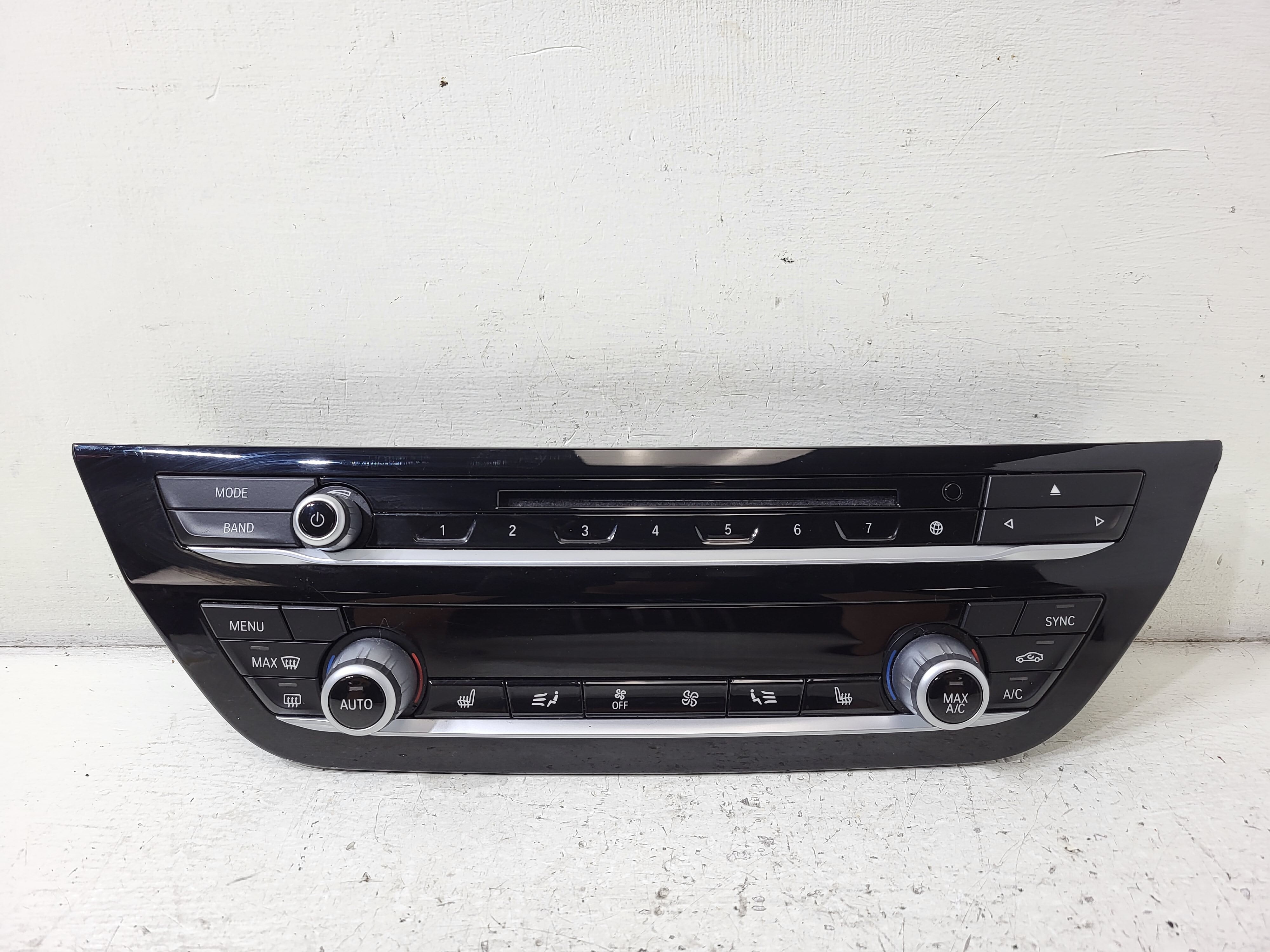 Pre-Owned 2018-2021 BMW X3 A/C Heat Temperature Control Unit OEM LKQ (Good)