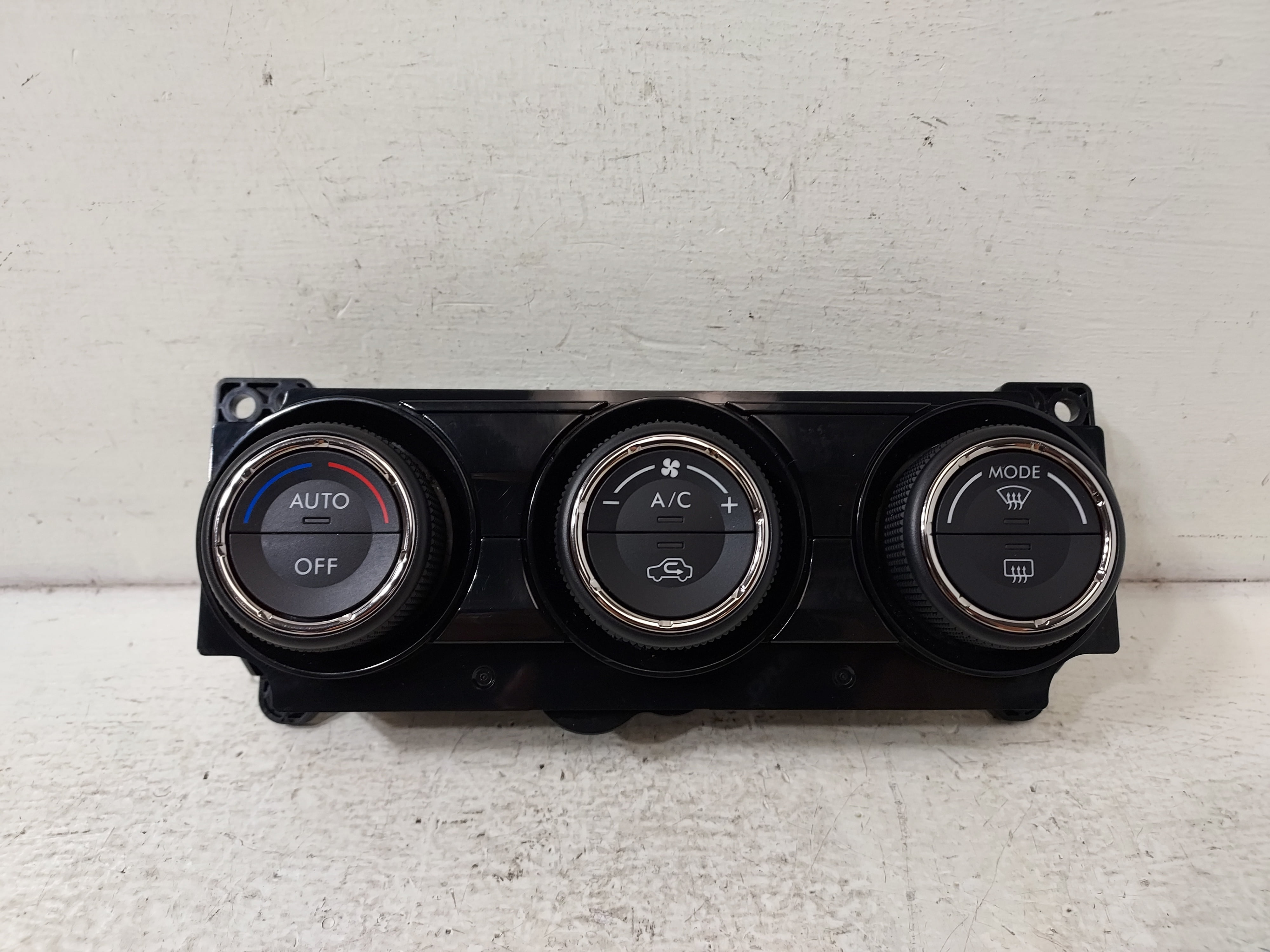 Pre-Owned 2018-2021 Subaru WRX A/C Heat Temperature Control Unit OEM LKQ (Good)