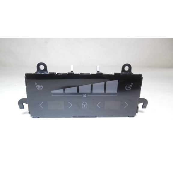 Pre-Owned 2018-2021 Volvo XC60 Rear Climate AC Heater Temperature Control 31674023 OEM (Good)