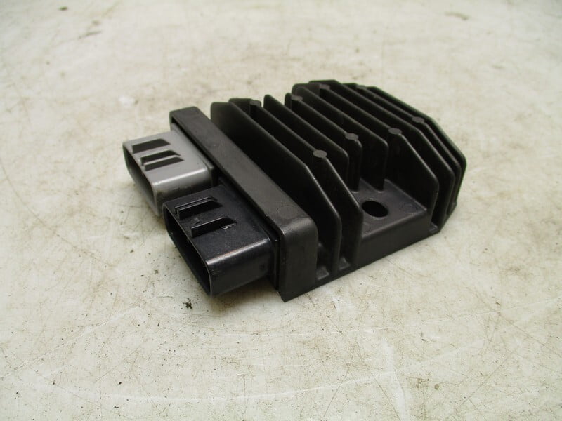 Pre-Owned 2018 BMW S1000RR Rectifier Voltage Regulator OEM - Verify Specific Vehicle Fitment In Description - (Good)