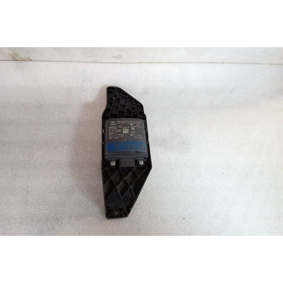 Pre-Owned 2018 Ford Escape Driver Side Quarter Mounted BSA Radar Unit GV6T14D599AB OEM LKQ (Good)