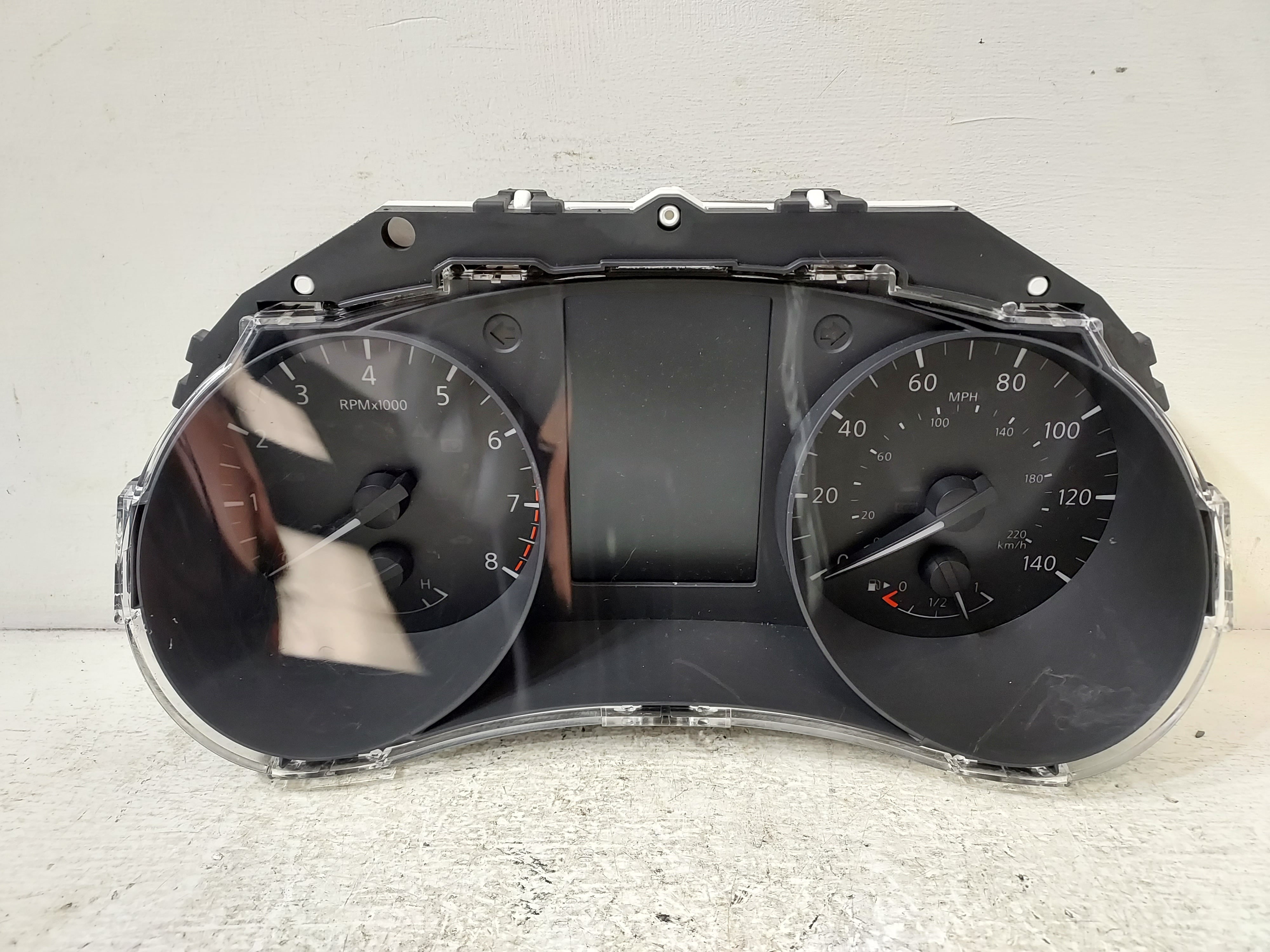 Pre-Owned 2018 Nissan Rogue Speedo Speedometer Cluster 82K Miles OEM LKQ - Verify Specific Vehicle Fitment In Description - (Good)