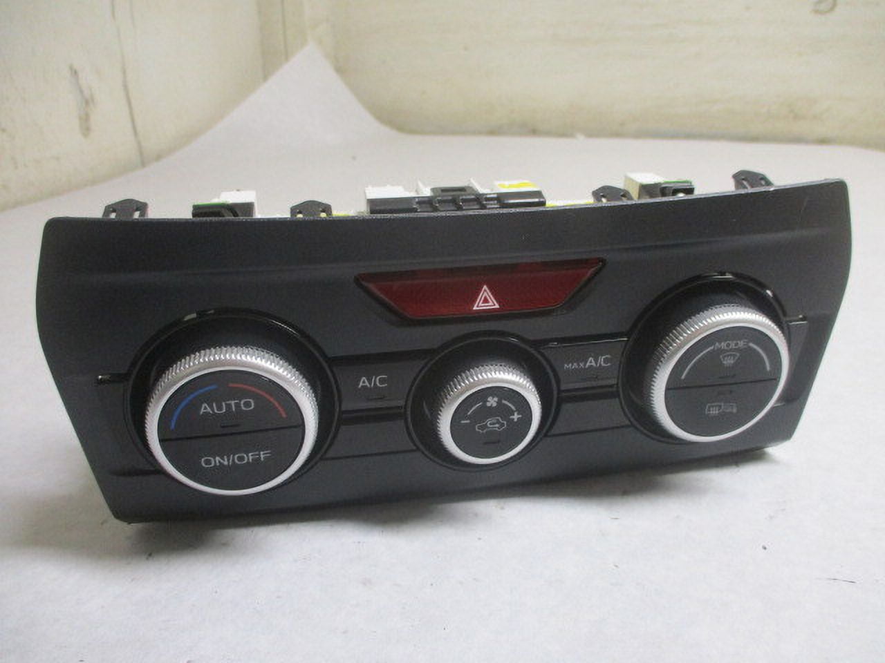 Pre-Owned 2018 Subaru XV Crosstrek Automatic Climate AC Heater Temperature Control OEM LKQ (Good)