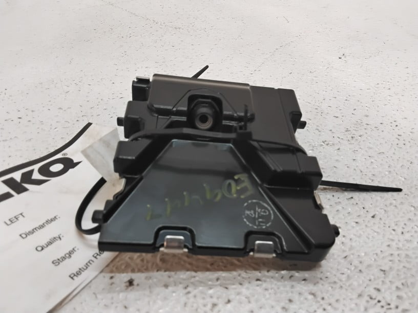 Pre-Owned 2018 Toyota Sienna Front Windshield Lane Departure Camera 8646C-08010 OEM - Verify Specific Vehicle Fitment In Description - (Good)