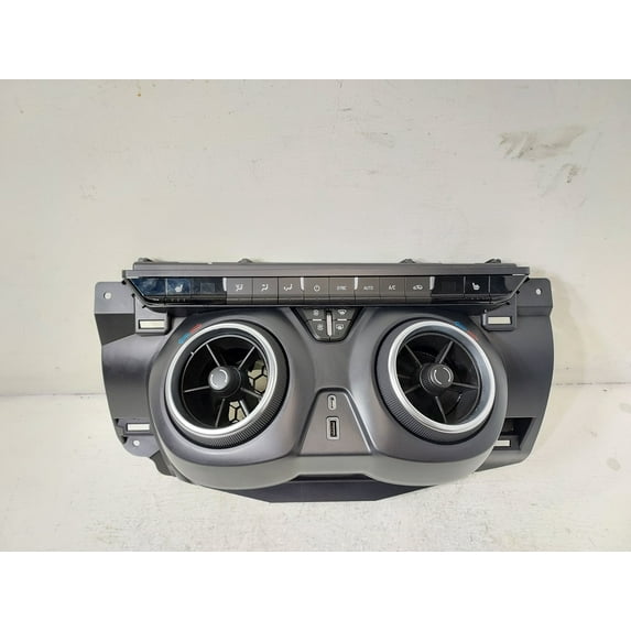 Pre-Owned 2019-2021 Chevrolet Blazer A/C Heat Temperature Control Unit OEM LKQ (Good)