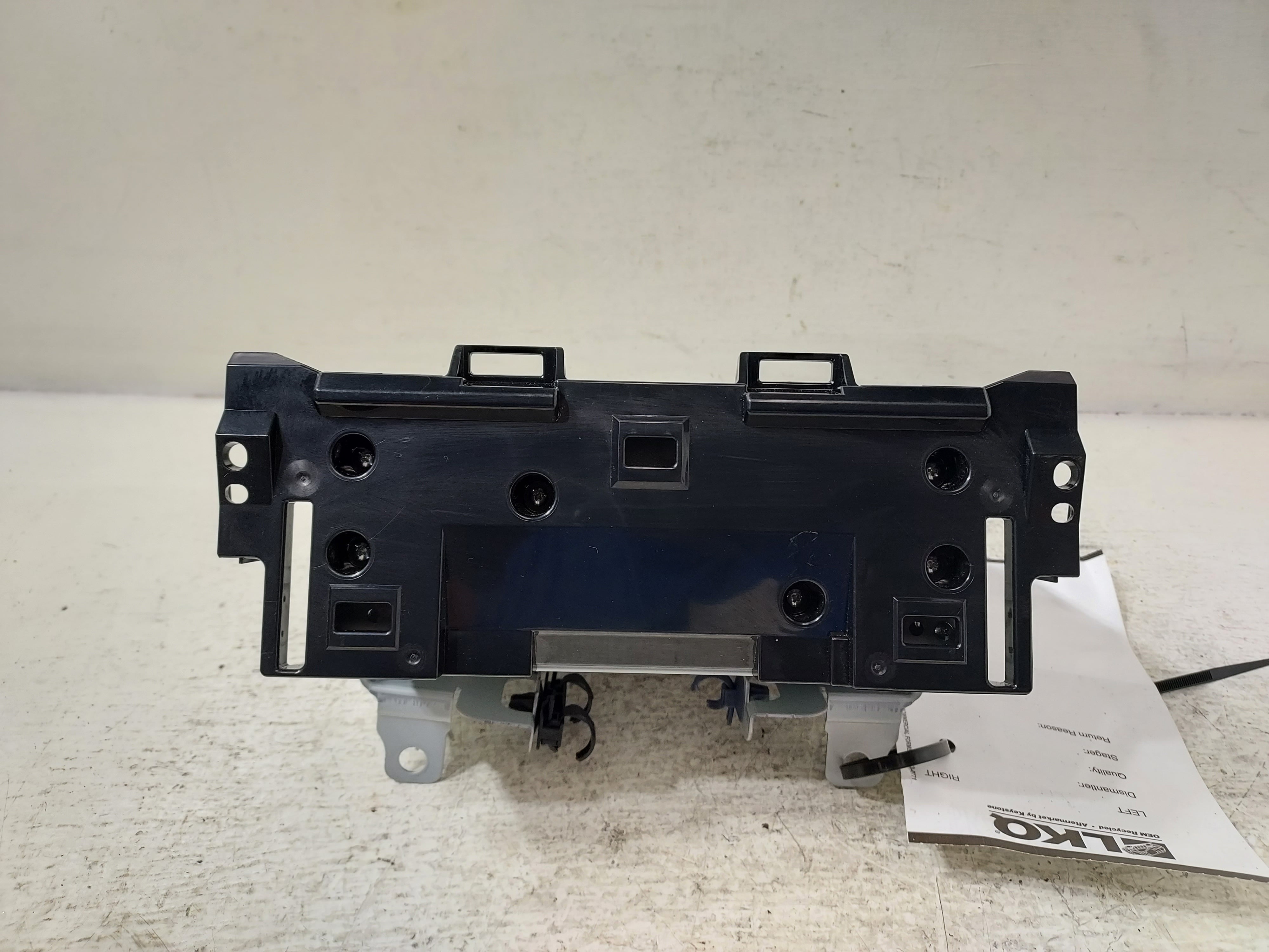 Pre-Owned 2019-2021 Honda Civic Radio Receiver OEM LKQ - Verify Specific Vehicle Fitment In Description - (Good)