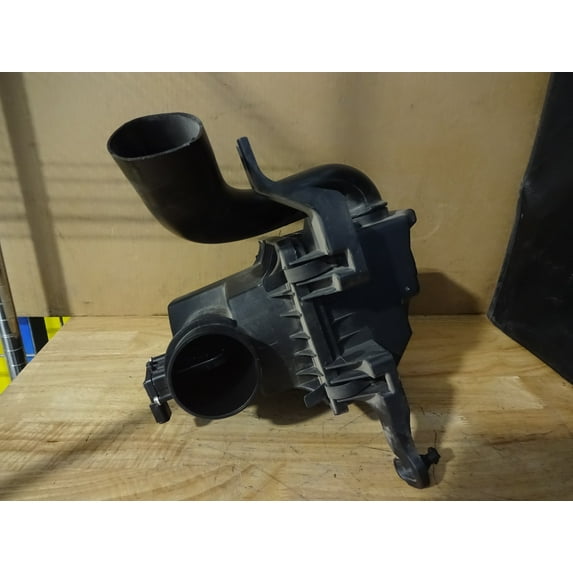 Pre-Owned 2019 Ford Escape Air Filter Cleaner OEM (Good)