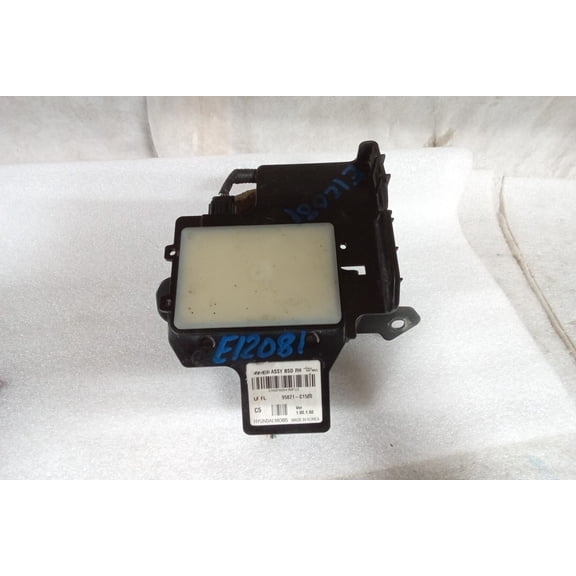 Pre-Owned 2019 Hyundai Sonata Passenger Side Behind Rear Cover BSA Radar OEM LKQ (Good)