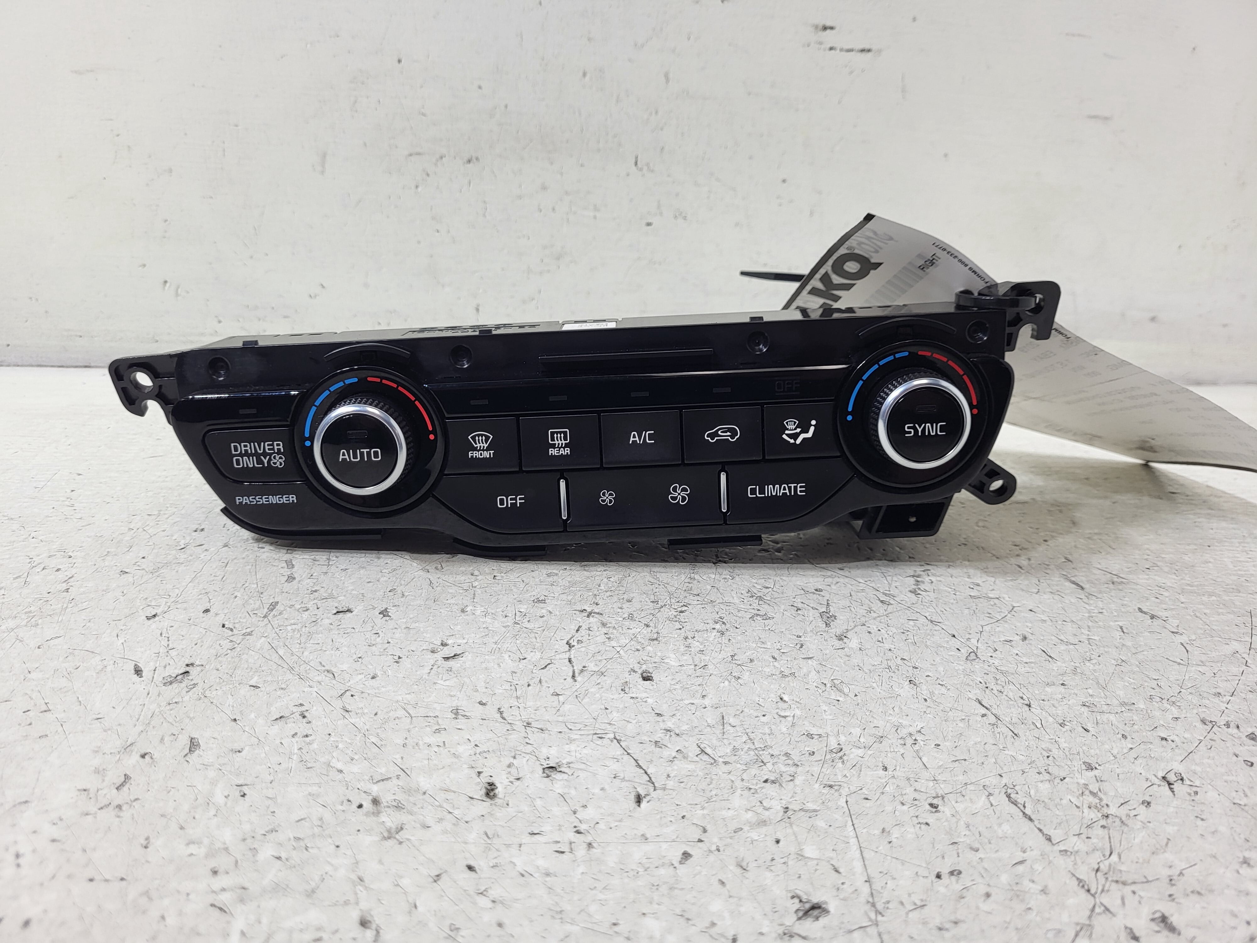 Pre-Owned 2019 Kia Niro AC Heat Temperature Control OEM LKQ - Verify Specific Vehicle Fitment In Description - (Good)