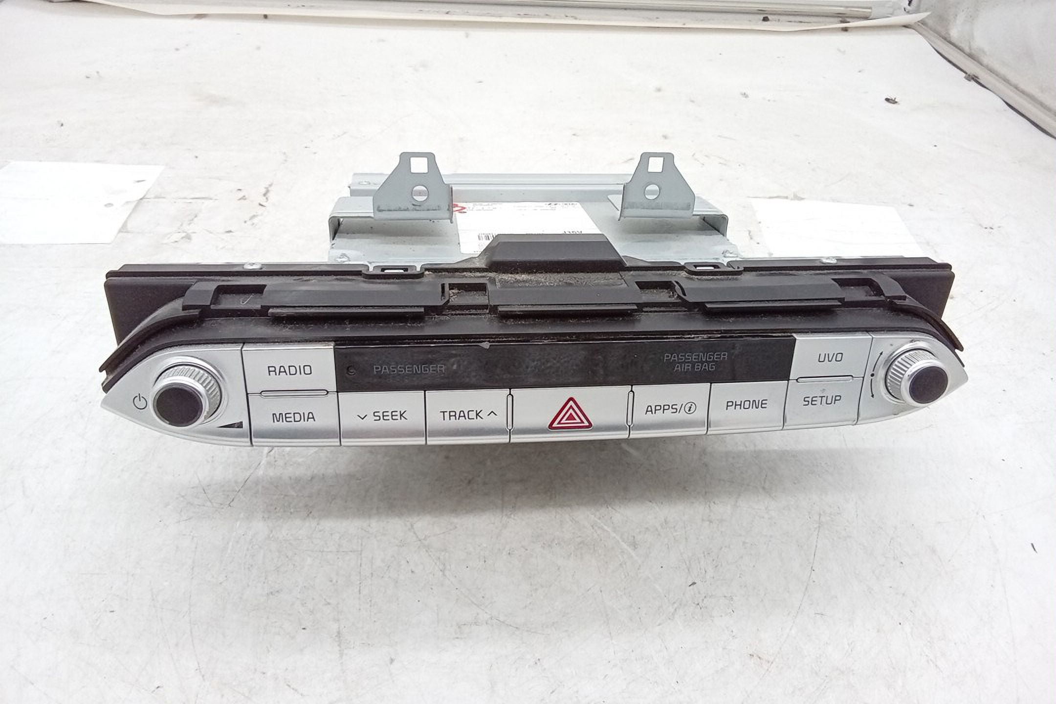 Pre-Owned 2019 Kia Stringer Radio Receiver OEM - Verify Specific Vehicle Fitment In Description - (Good)