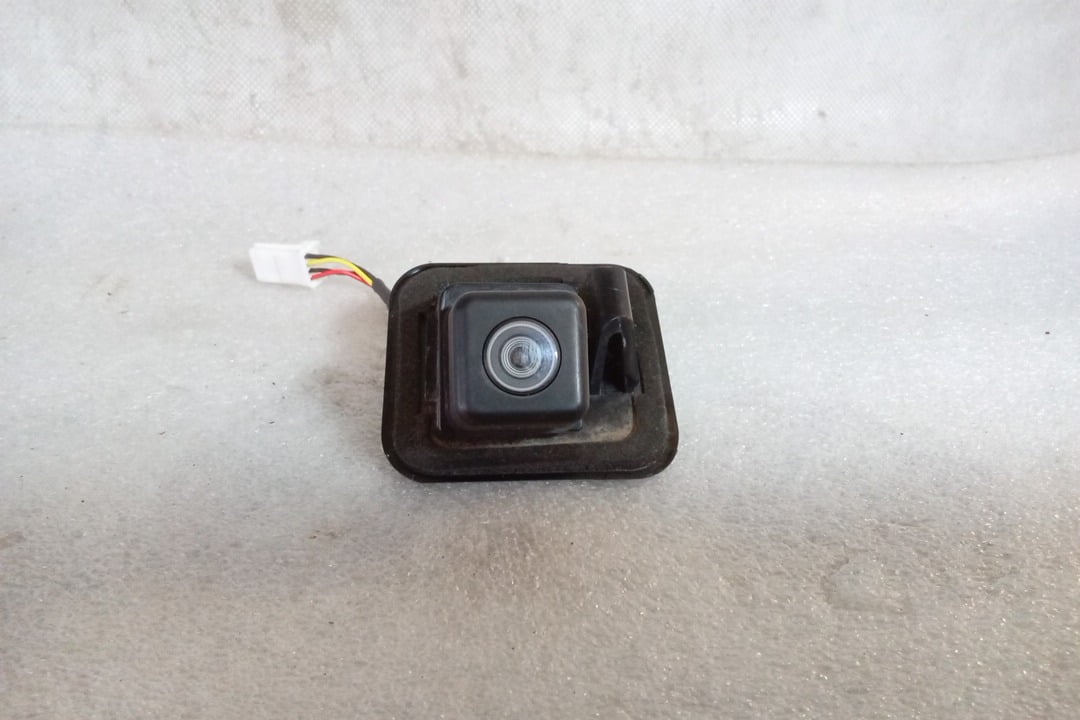 Pre-Owned 2019 Nissan Versa Liftgate or Deck Lid Mounted Rear View Camera OEM LKQ (Good)