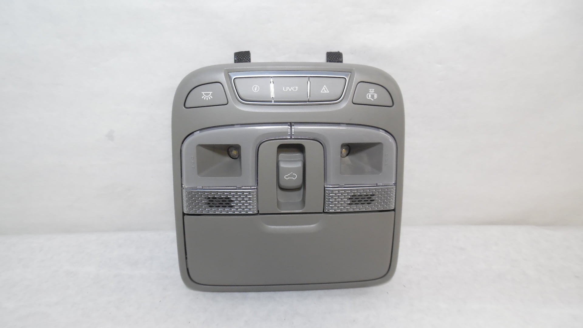 Pre-Owned 2020 2021 2022 Kia Telluride Overhead Ceiling Roof Console w/ Sunroof Gray OEM - Verify Specific Vehicle Fitment In Description - (Good)