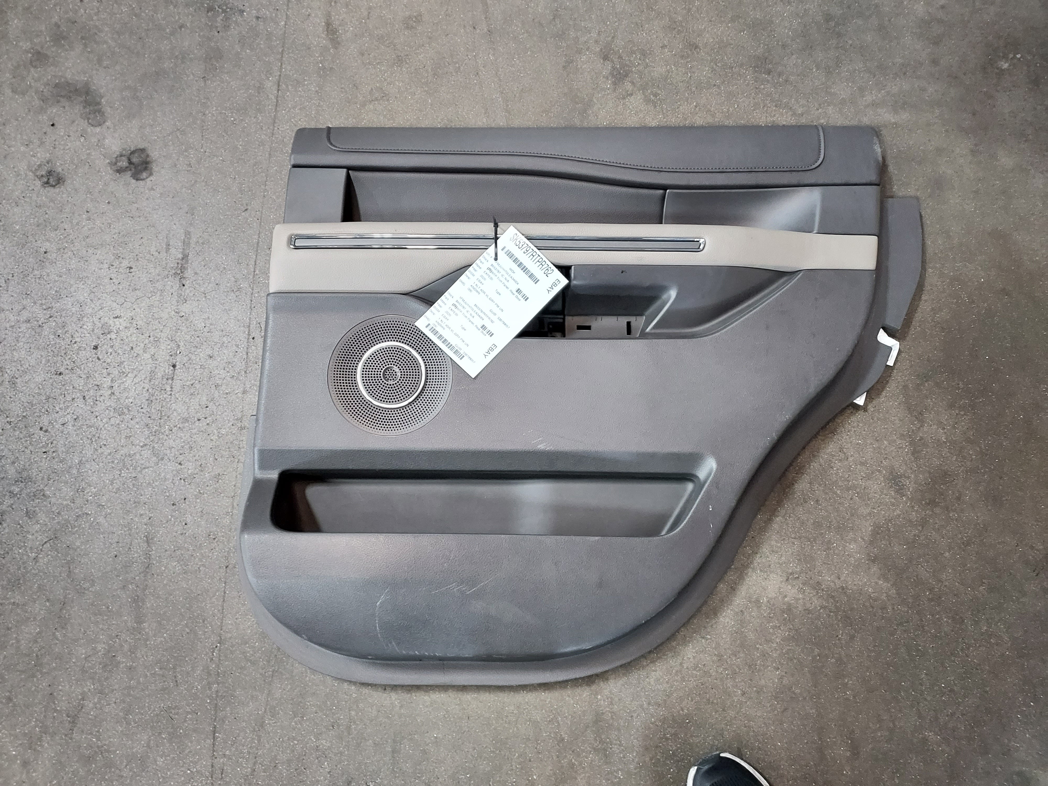 Pre-Owned 2020 Ford Expedition Rear Passenger RH Side Door Trim Panel OEM LKQ (Good)