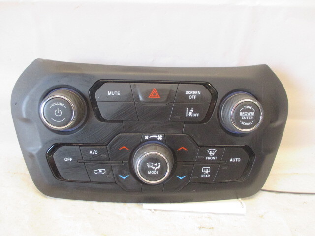 Pre-Owned 2021 2022 Jeep Renegade AC Heater Temperature Control Unit OEM (Good)
