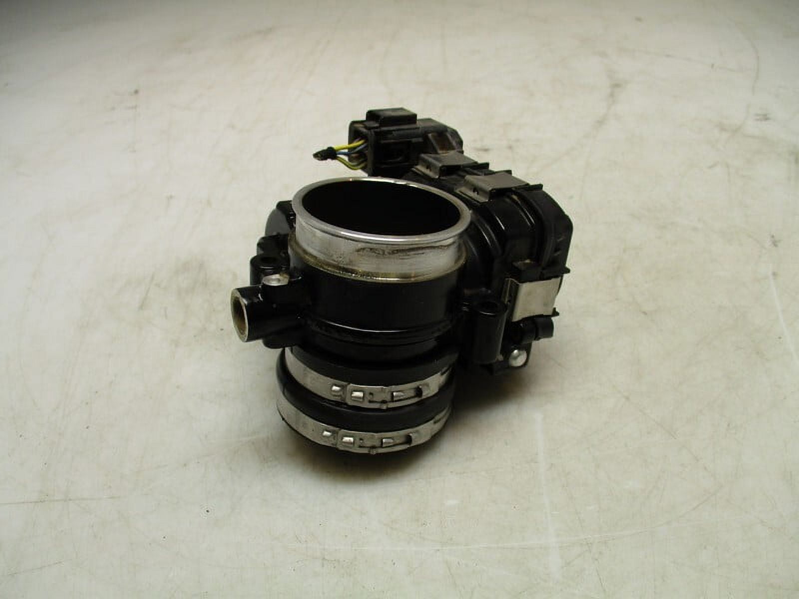 Pre-Owned 2021 BMW R1250GS LH Throttle Body Assembly OEM (Good)